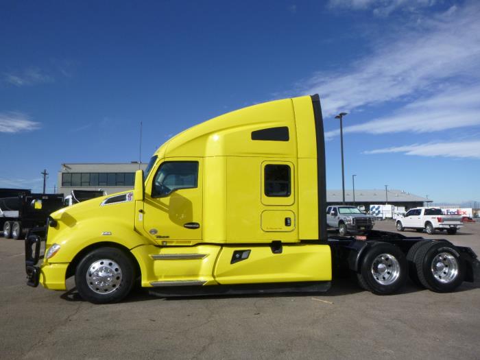 2021 Kenworth T680 photo 3
