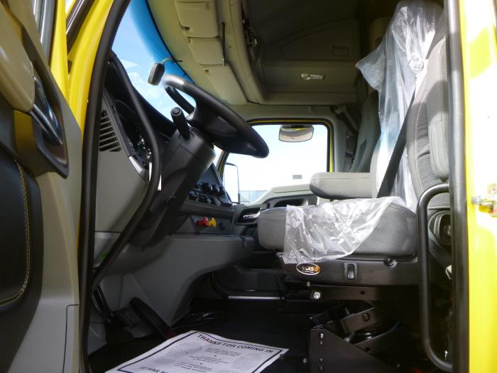 2021 Kenworth T680-9