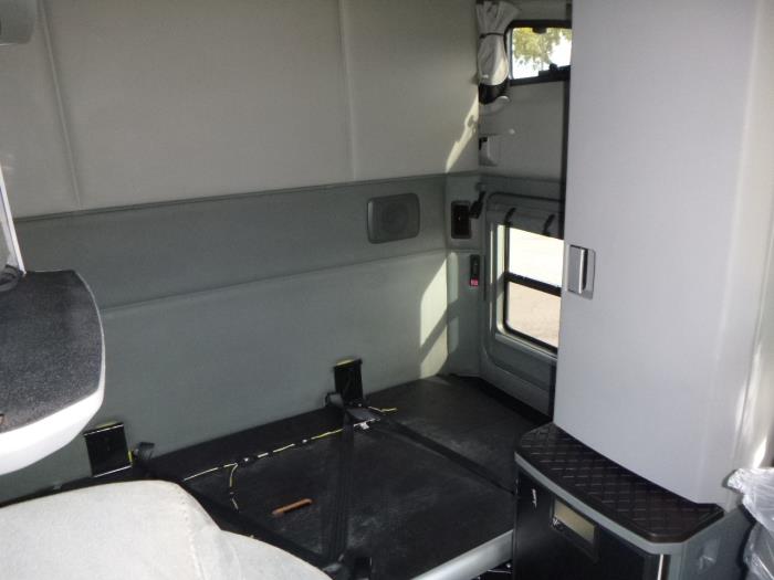 2021 Kenworth T680-13