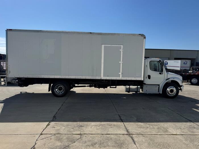 2019 Freightliner Business Class M2 106-4