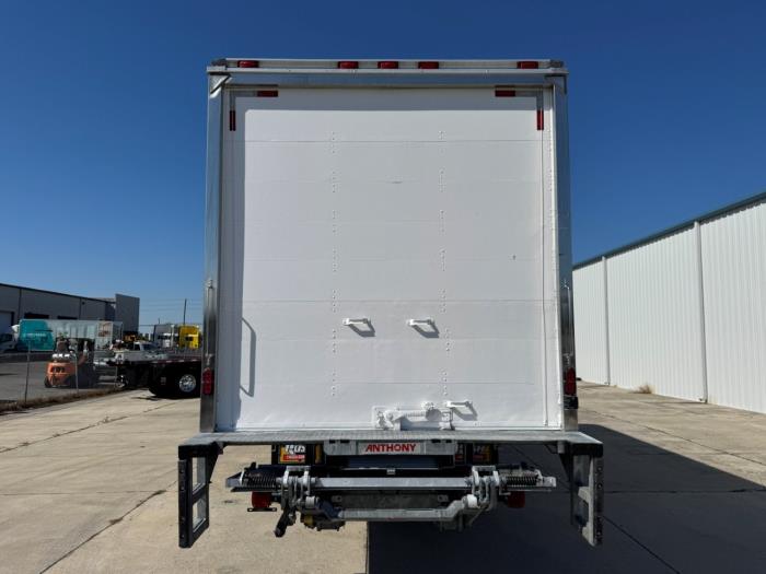 2019 Freightliner Business Class M2 106-6