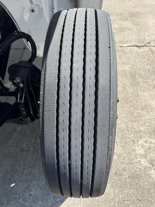 2019 Freightliner Business Class M2 106-17