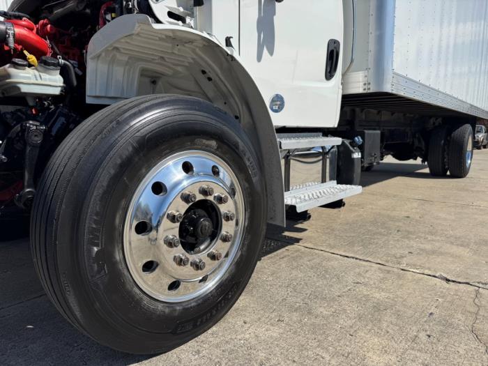 2019 Freightliner Business Class M2 106-18