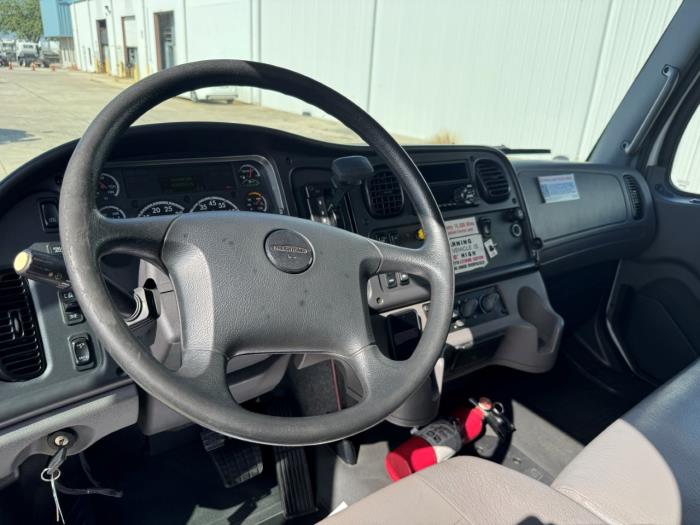 2019 Freightliner Business Class M2 106-23