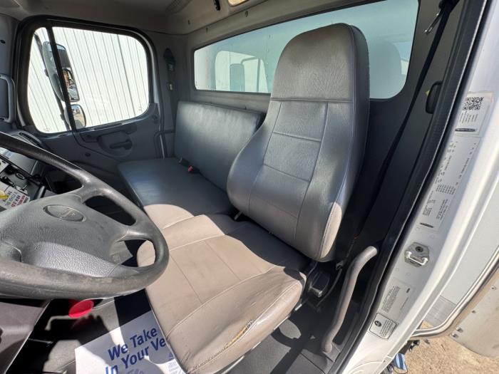 2019 Freightliner Business Class M2 106-24
