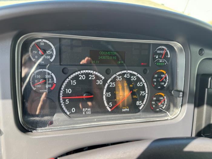 2019 Freightliner Business Class M2 106-25