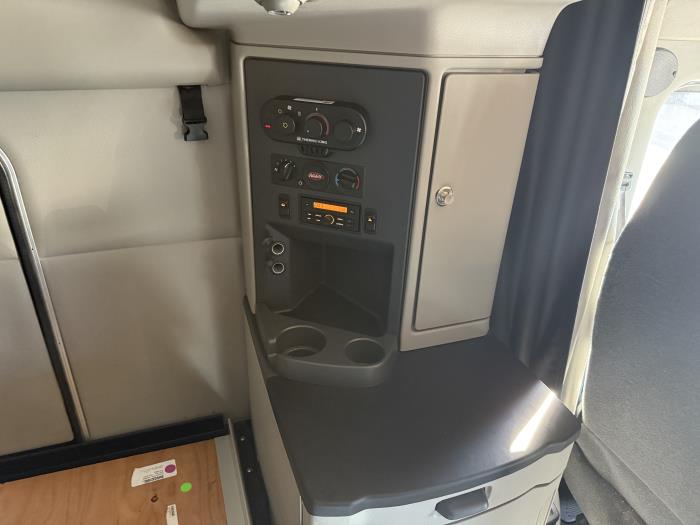 2022 Peterbilt 579-16