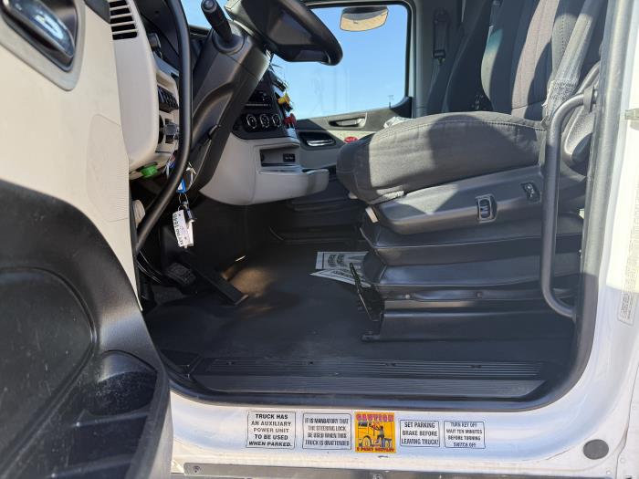 2022 Peterbilt 579-23