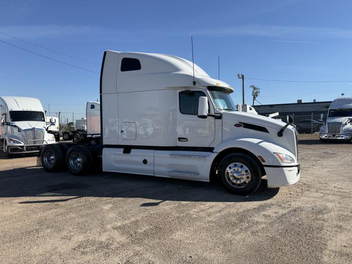 2022 Peterbilt 579-30