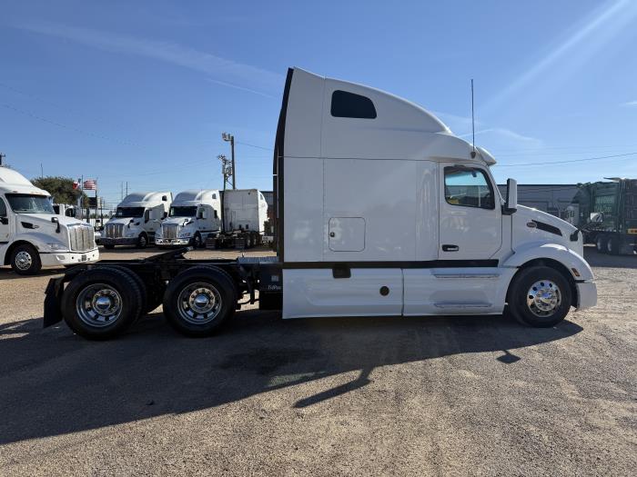 2022 Peterbilt 579-34