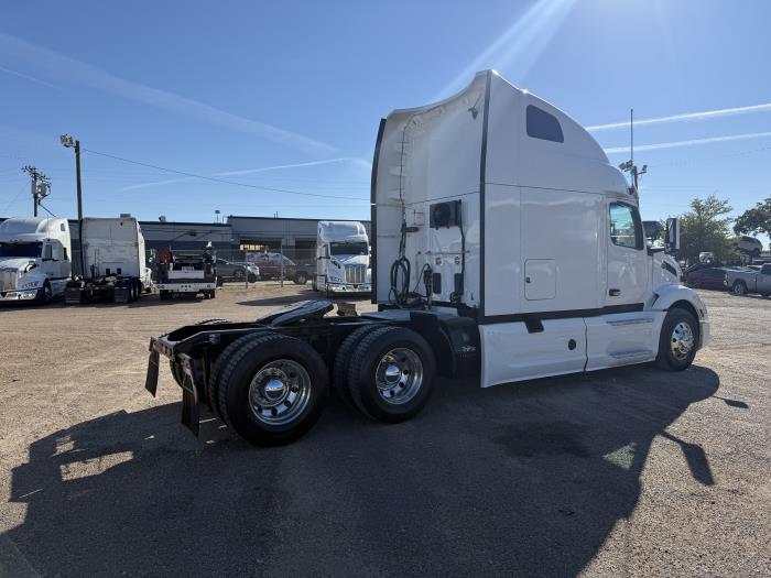 2022 Peterbilt 579-37