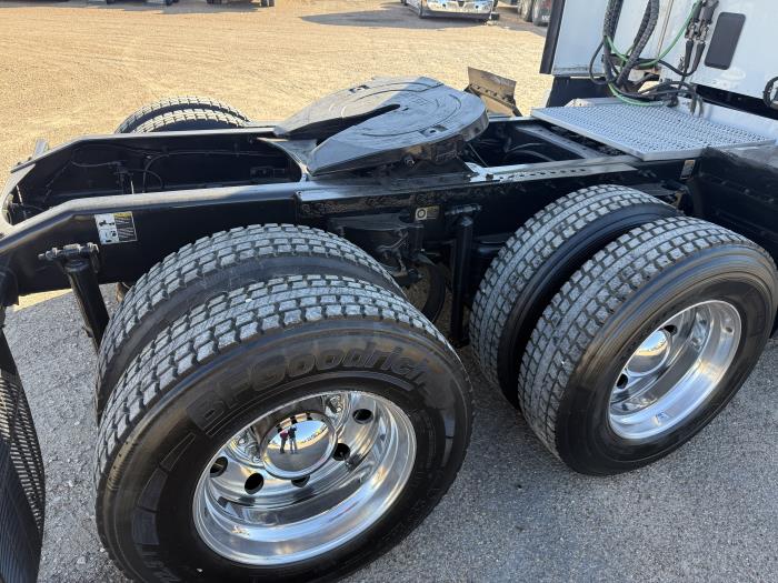 2022 Peterbilt 579-42