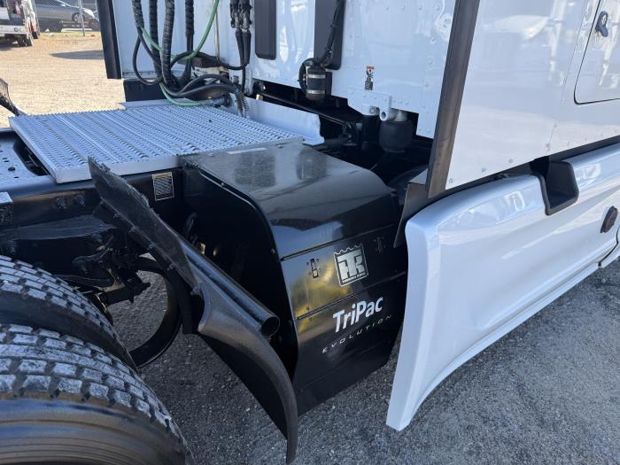 2022 Peterbilt 579-43