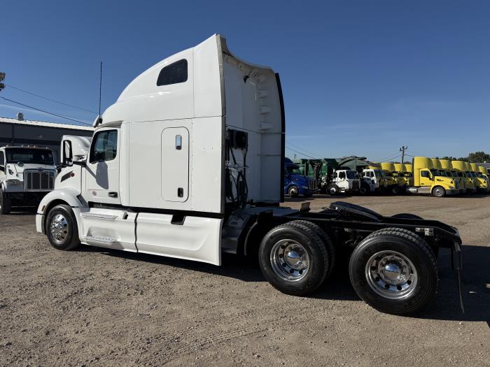 2022 Peterbilt 579-48