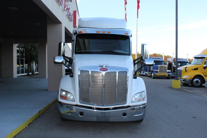 2020 Peterbilt 579-2