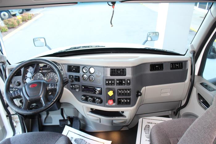 2020 Peterbilt 579-14
