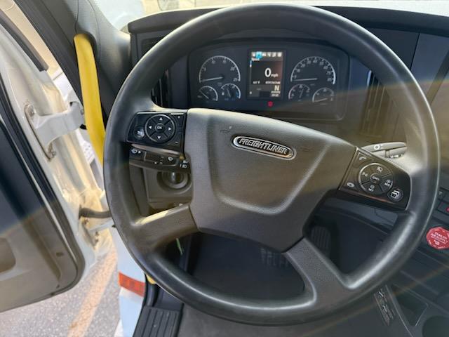 2023 Freightliner Cascadia-7