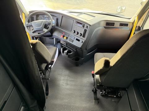 2023 Freightliner Cascadia-2