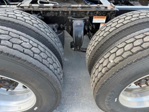 2023 Freightliner Cascadia-11