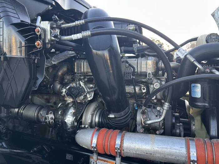 2023 Freightliner Cascadia-14