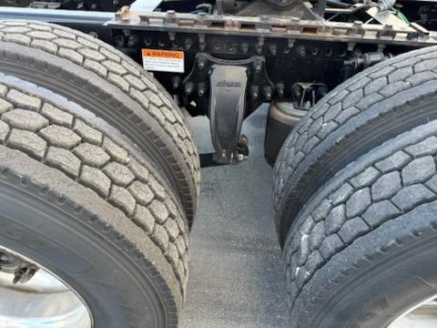 2023 Freightliner Cascadia-15