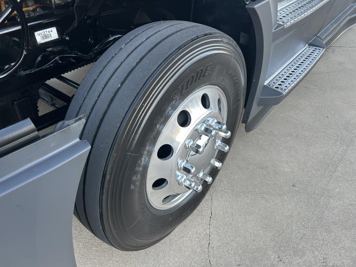 2023 Freightliner Cascadia-19