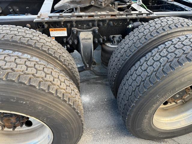 2023 Freightliner Cascadia-17