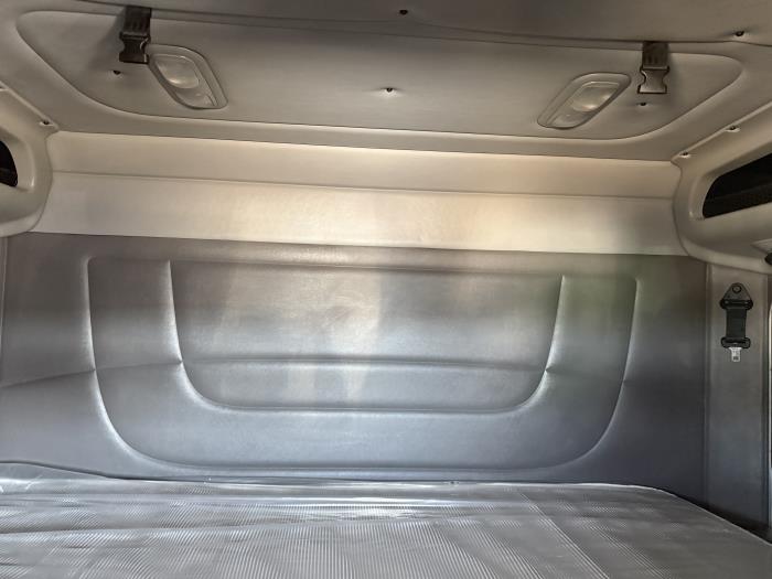 2023 Peterbilt 389-21