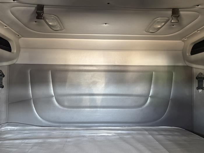 2023 Peterbilt 389-22