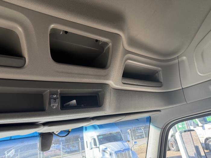 2021 Peterbilt 579-12