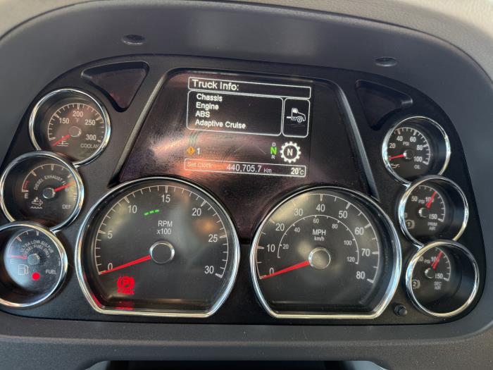 2021 Peterbilt 579-6