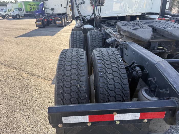 2022 International LT625-5