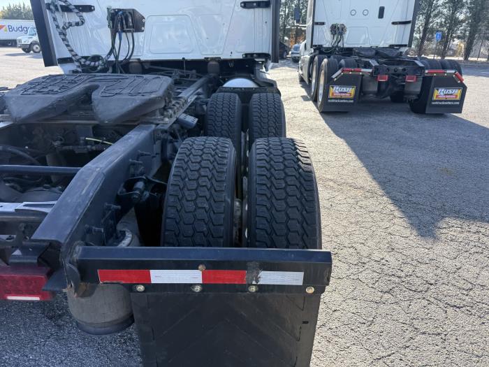 2022 International LT625-7