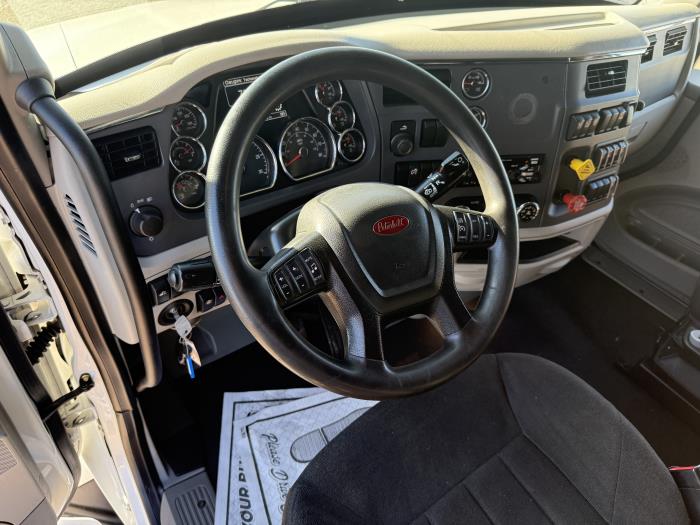 2021 Peterbilt 579-19