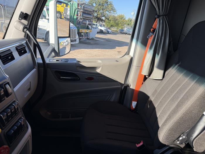 2021 Peterbilt 579-12