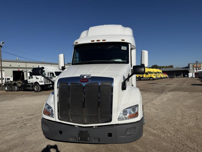 2021 Peterbilt 579-24
