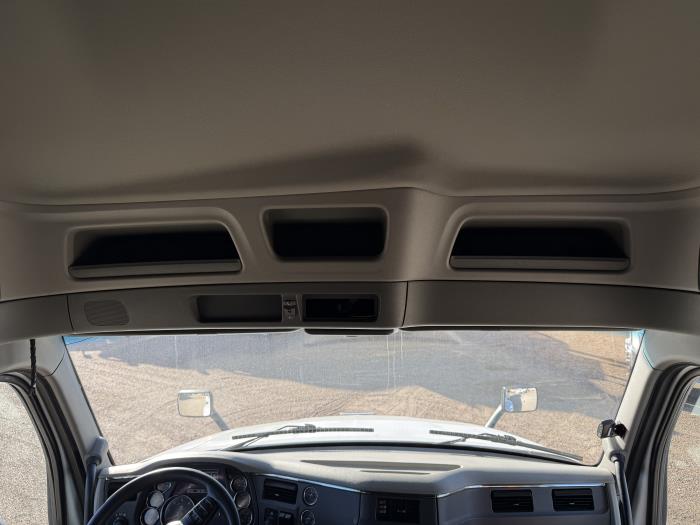 2021 Peterbilt 579-15