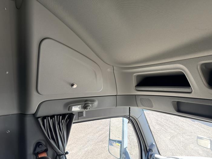 2021 Peterbilt 579-16