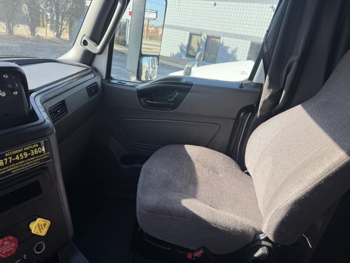 2022 International LT625-16