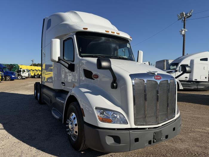 2021 Peterbilt 579-26