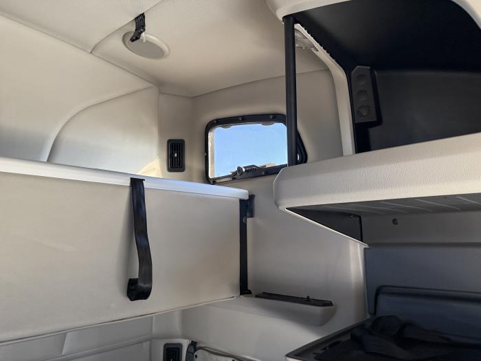 2021 Peterbilt 579-20