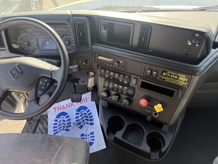 2022 International LT625-19