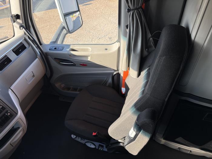 2021 Peterbilt 579-26