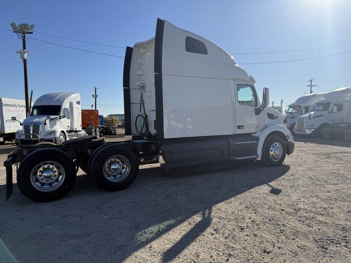 2021 Peterbilt 579-32