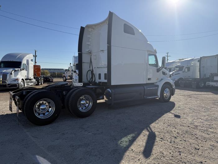 2021 Peterbilt 579-33