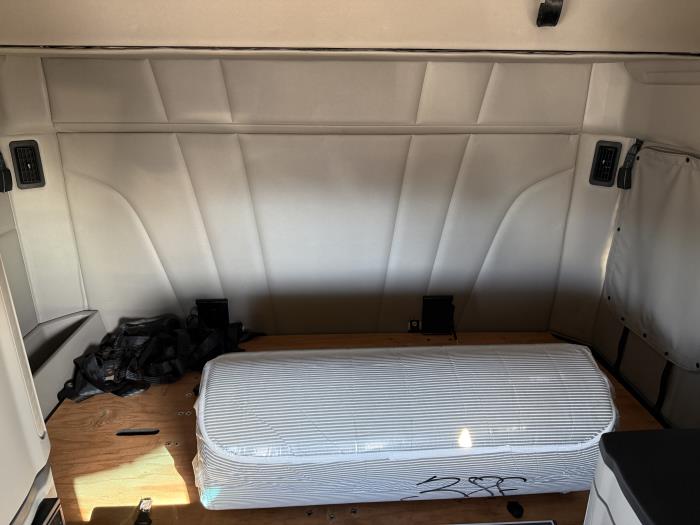 2021 Peterbilt 579-30