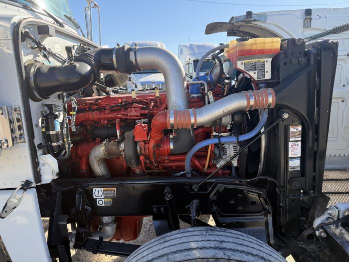 2023 Peterbilt 389-65