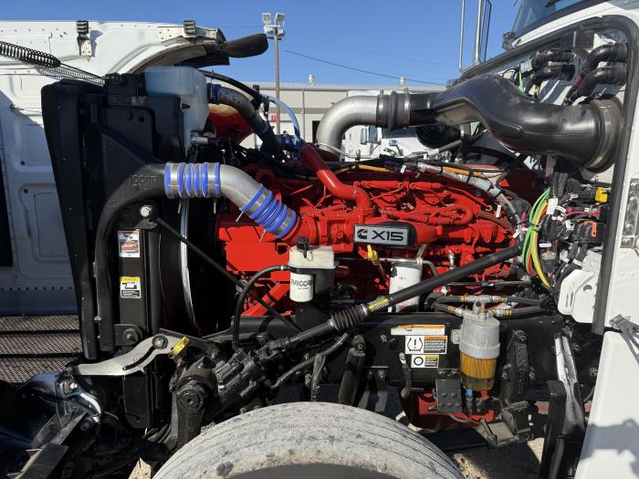 2023 Peterbilt 389-66