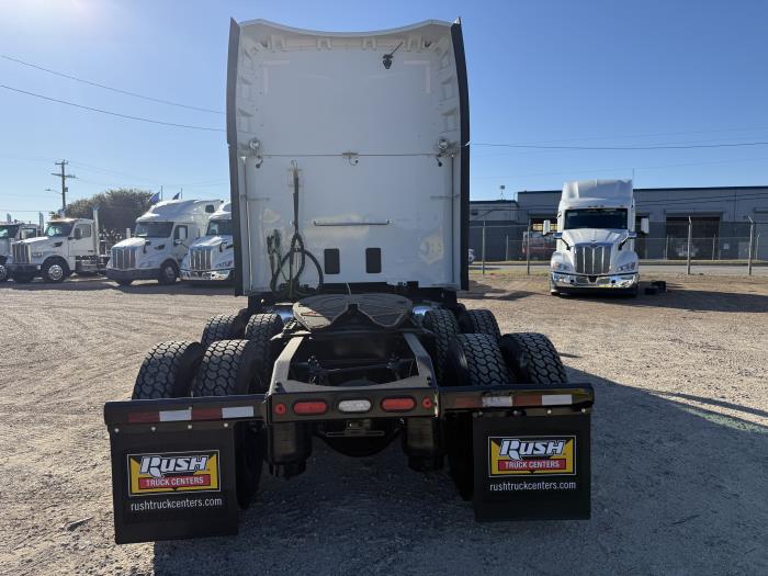 2021 Peterbilt 579-37