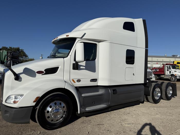 2021 Peterbilt 579-3